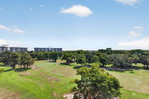 575 Oaks Lane #709, Pompano Beach FL - photo 12 of 41