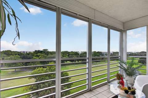 575 Oaks Lane #709, Pompano Beach FL - photo 18 of 41