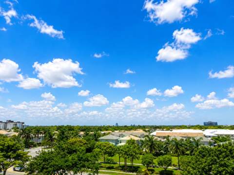 4330 Hillcrest Drive #602, Hollywood FL - photo 14 of 21