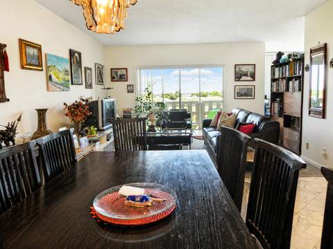 4330 Hillcrest Drive #602, Hollywood FL - photo 10 of 21