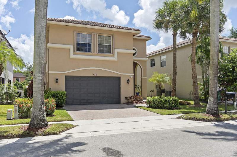 5 bedroom Single Family Residence at 120 NW 117th Terrace, Saraceno , Plantation — photo 4