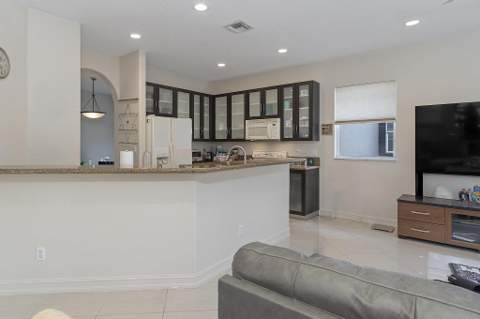 120 NW 117th Terrace, Plantation FL - photo 16 of 61