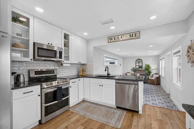 4 bedroom Single Family Residence at 1305 N Palmway, North Lake Worth, Lake Worth Beach — photo 5