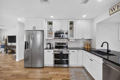 1305 N Palmway, Lake Worth Beach FL - photo 13 of 57