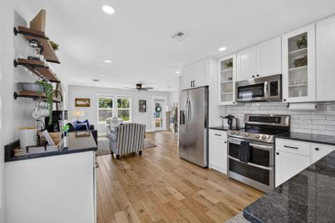 1305 N Palmway, Lake Worth Beach FL - photo 15 of 57