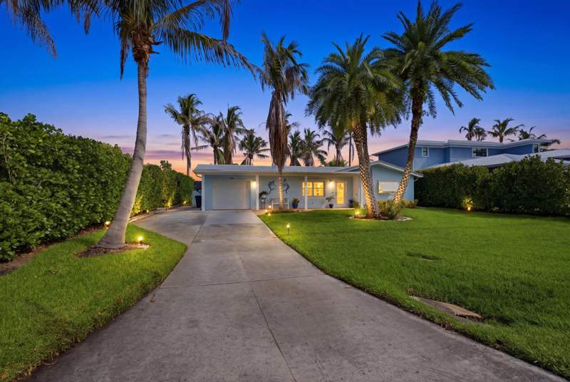 2 bedroom Single Family Residence at 1719 SW Dyer Point Road, Seagate Harbor, Palm City — photo 2