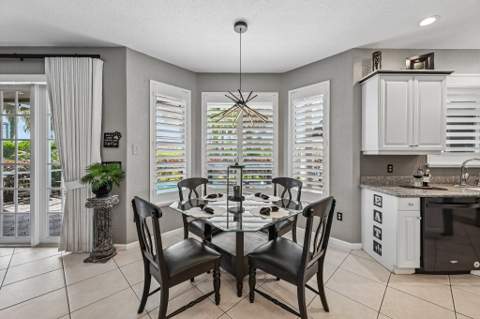 2415 Westmont Drive, Royal Palm Beach FL - photo 16 of 77