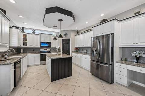2415 Westmont Drive, Royal Palm Beach FL - photo 17 of 77
