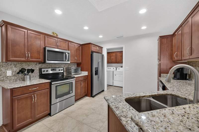 3 bedroom Single Family Residence at 79 Flores Del Norte, Spanish Lakes Country Club Village, Fort Pierce — photo 5