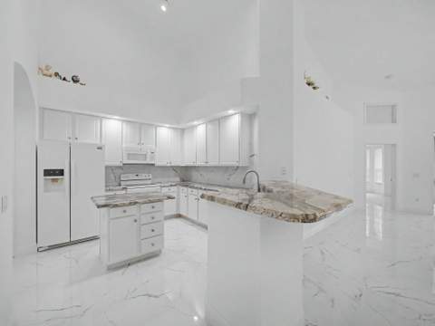 1580 SW Harbour Isles Circle, Port St. Lucie FL - photo 10 of 33