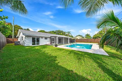109 E Riverside Drive, Jupiter FL - photo 7 of 36