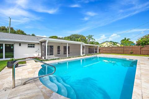 109 E Riverside Drive, Jupiter FL - photo 6 of 36