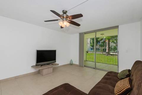 1000 NE 12th Avenue #104, Hallandale Beach FL - photo 9 of 25