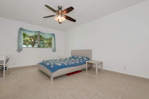 1000 NE 12th Avenue #104, Hallandale Beach FL - photo 15 of 25