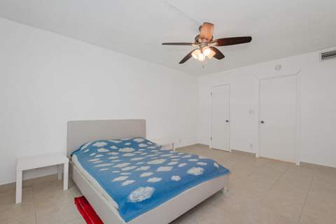 1000 NE 12th Avenue #104, Hallandale Beach FL - photo 16 of 25