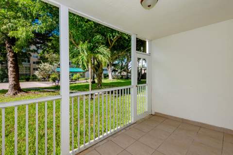 1000 NE 12th Avenue #104, Hallandale Beach FL - photo 22 of 25