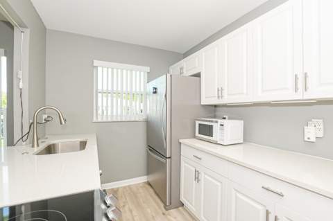 911 SAVANNAS POINT Drive #C, Fort Pierce FL - photo 12 of 42