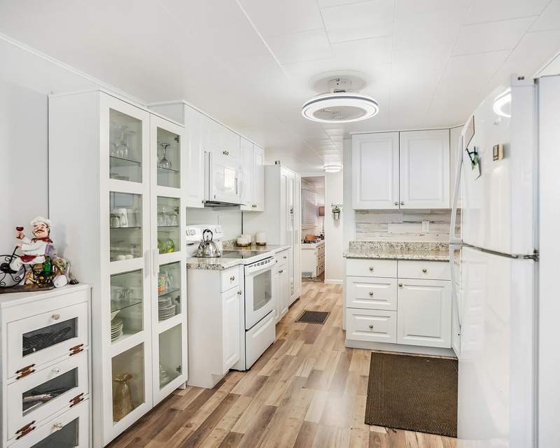 3 bedroom Mobile Home at 8500 SW 18th Place, Park City Sec Two, Davie — photo 2
