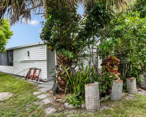 8500 SW 18th Place, Davie FL - photo 10 of 30