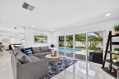 6351 NE 22nd Avenue, Fort Lauderdale FL - photo 9 of 63