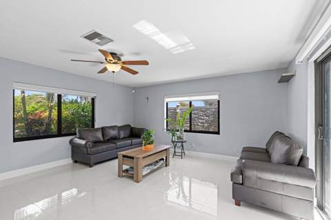 328 Hastings Street, Boca Raton FL - photo 7 of 38