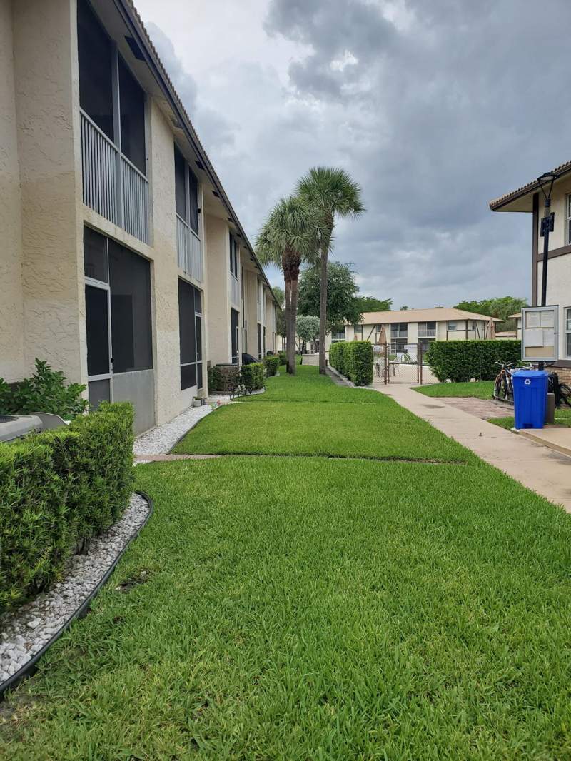 2 bedroom Condominium at 2337 NW 89th Drive #607, Brittany Court Condo, Coral Springs — photo 2
