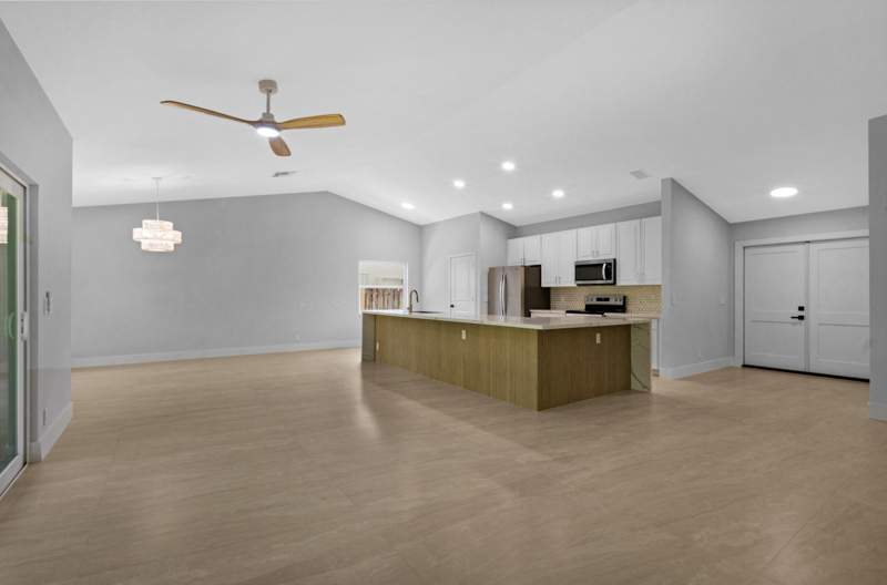 3 bedroom Single Family Residence at 7620 Texas Trail, Hidden Valley Sec 4, Boca Raton — photo 3