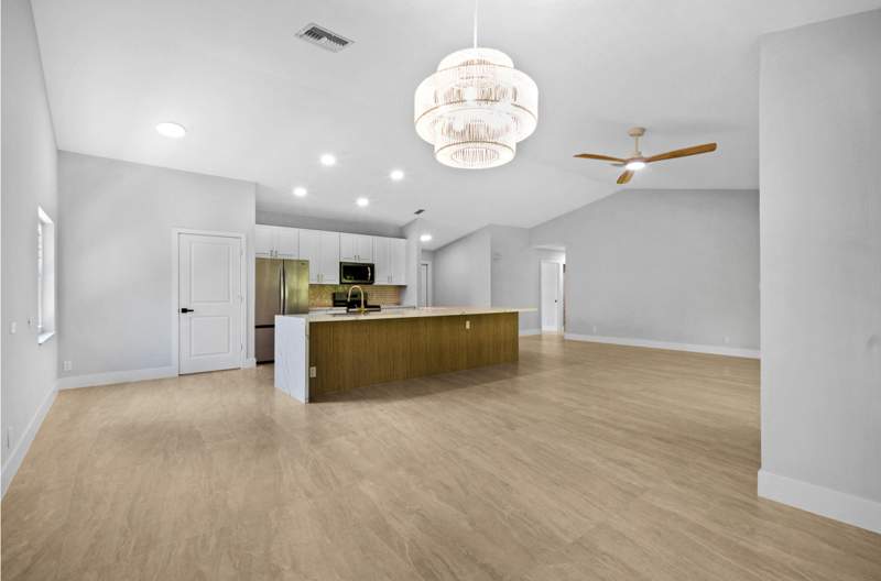 3 bedroom Single Family Residence at 7620 Texas Trail, Hidden Valley Sec 4, Boca Raton — photo 5