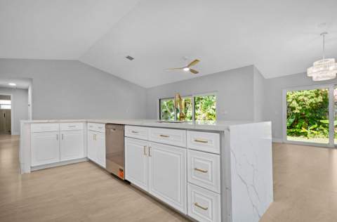 7620 Texas Trail, Boca Raton FL - photo 9 of 29