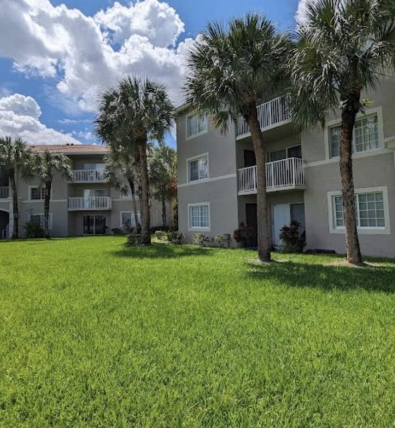2 bedroom Condominium at 5055 Wiles Road #Unit 105, Evergreen Lakes Condo, Coconut Creek — photo 2