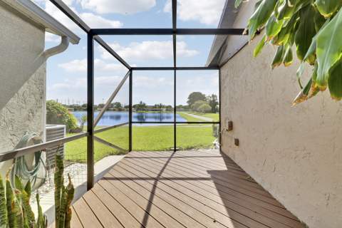 5481 Mirror Lakes Boulevard, Boynton Beach FL - photo 6 of 50