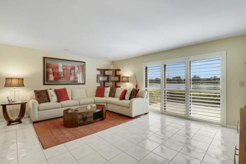 5481 Mirror Lakes Boulevard, Boynton Beach FL - photo 22 of 50