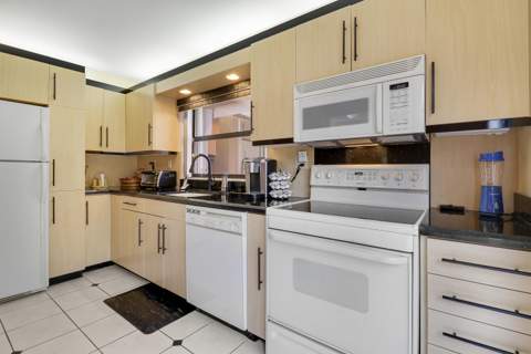 5481 Mirror Lakes Boulevard, Boynton Beach FL - photo 16 of 50
