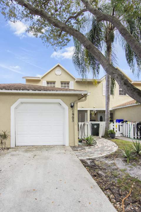 1905 Maplewood Drive, Greenacres FL - photo 18 of 36