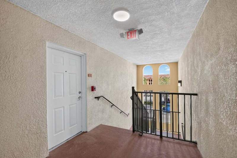 3 bedroom Condominium at 6760 Heritage Grande 6307, Green Cay Village Condo, Boynton Beach — photo 4