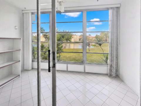 3051 Sunrise Lakes Drive #203, Sunrise FL - photo 11 of 23