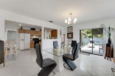 9235 Saddlecreek Drive, Boca Raton FL - photo 15 of 16
