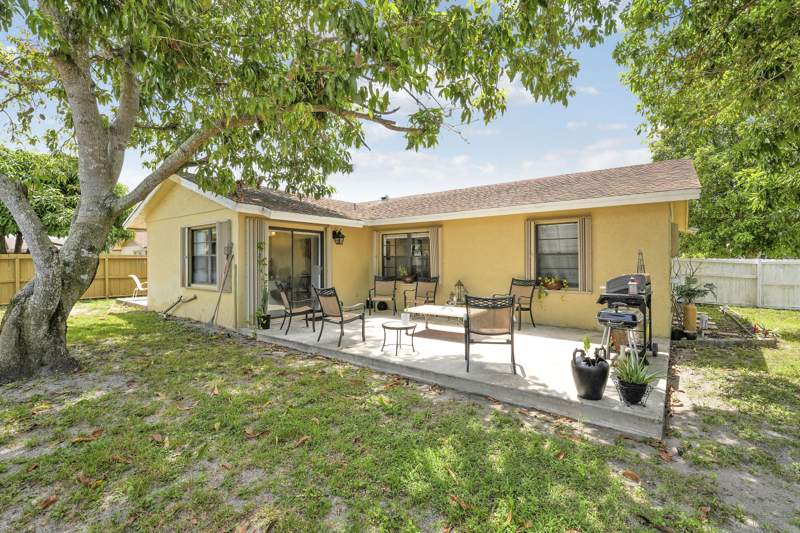 3 bedroom Single Family Residence at 9235 Saddlecreek Drive, Spanish Isles II, Boca Raton — photo 3