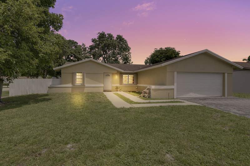 3 bedroom Single Family Residence at 9235 Saddlecreek Drive, Spanish Isles II, Boca Raton — photo 2