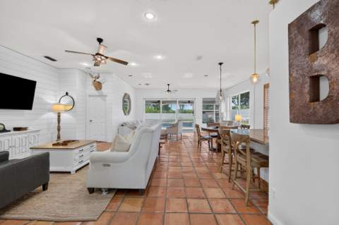 218 Hampton Court, Jupiter FL - photo 6 of 32