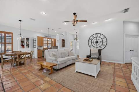 218 Hampton Court, Jupiter FL - photo 8 of 32