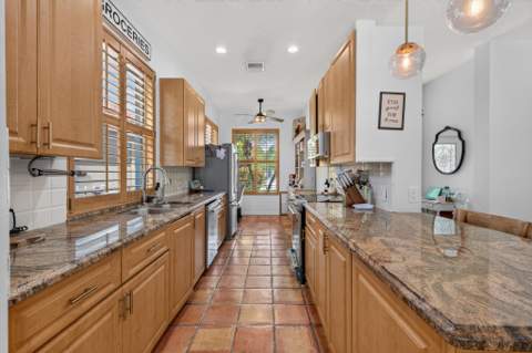 218 Hampton Court, Jupiter FL - photo 14 of 32