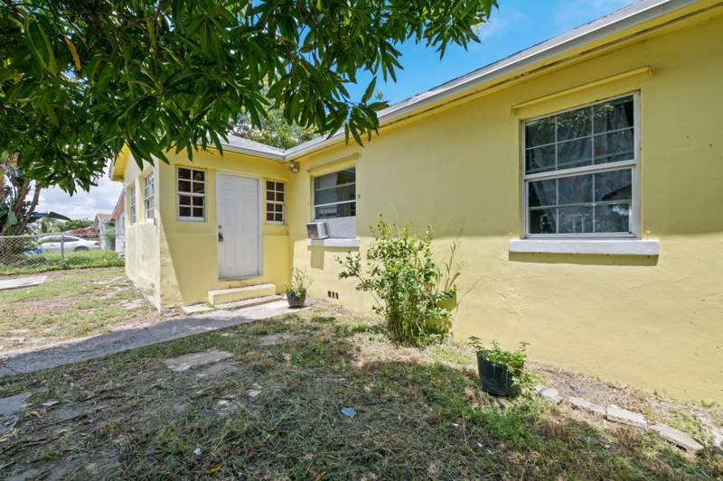4 bedroom Single Family Residence at 616 W 5th Street, Riviera Beach Heights, Riviera Beach — photo 5