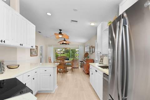 8557 SE Retreat Drive, Hobe Sound FL - photo 8 of 22