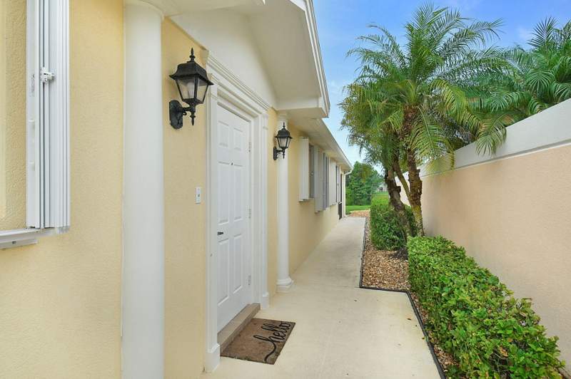 2 bedroom Villa at 8557 SE Retreat Drive, The Retreat, Hobe Sound — photo 3