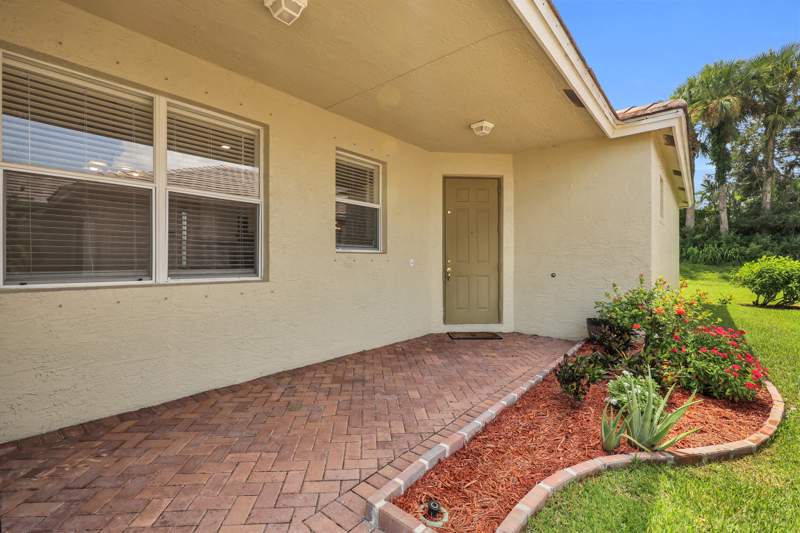 3 bedroom Single Family Residence at 868 SW Rocky Bayou Terrace, Lakeforest At St Lucie West Phase Vi, Port St. Lucie — photo 5