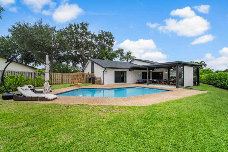 4 bedroom Single Family Residence at 6299 Hollandaire Drive, Amberwoods Of Boca 1st Add, Boca Raton — photo 5