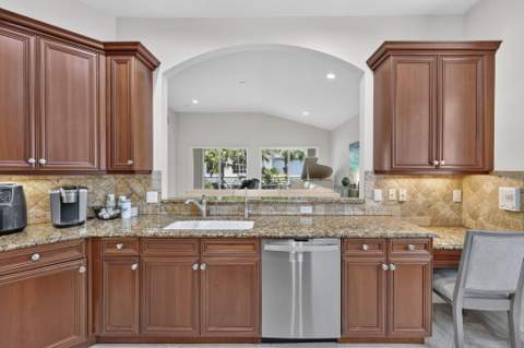 7502 Orchid Hammock Drive, West Palm Beach FL - photo 12 of 51