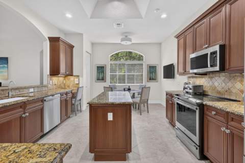 7502 Orchid Hammock Drive, West Palm Beach FL - photo 13 of 51