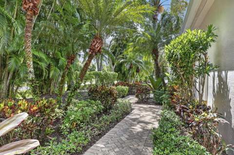 7502 Orchid Hammock Drive, West Palm Beach FL - photo 24 of 51